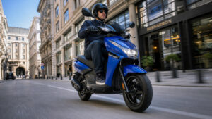 Découvrez le Piaggio Typhoon : La puissance agile en versions 125 et 50 cm³