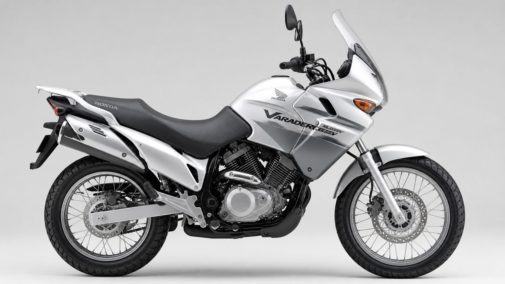 BMW F900XR : fiche technique et partie cycle détaillée